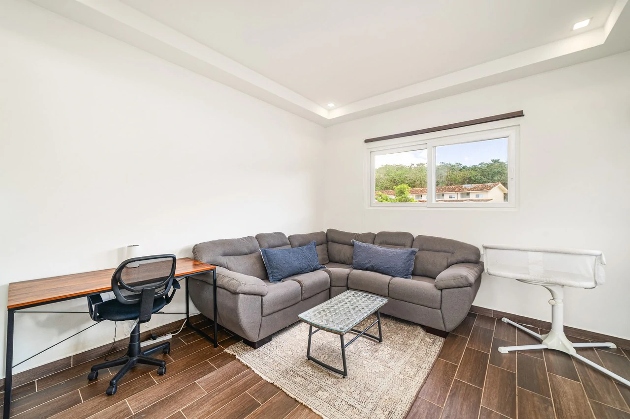 Jacarandas #11: Elegant Townhouse Minutes from the Beach - Gallery image 27