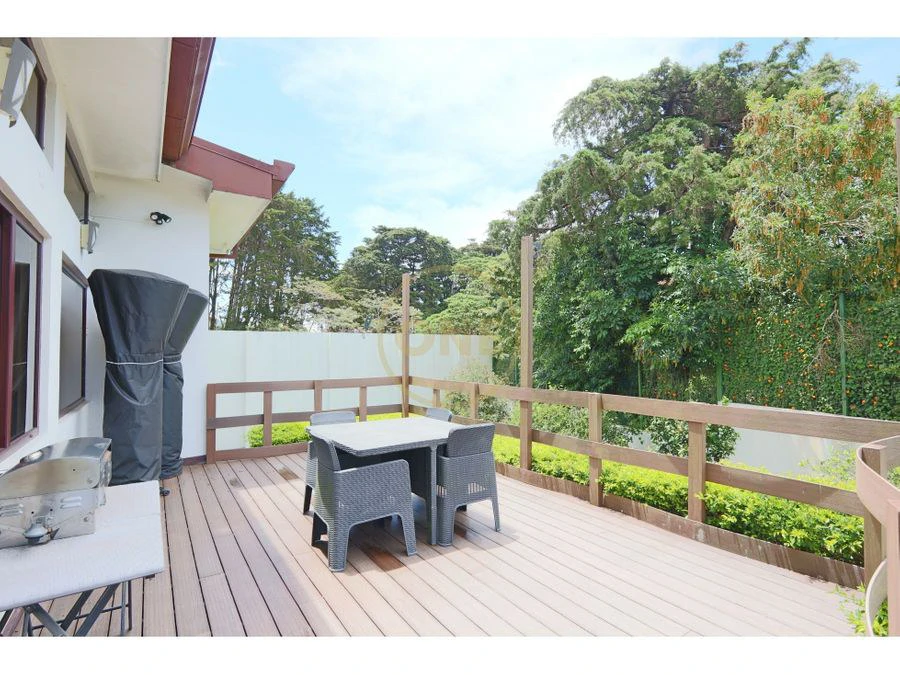Sale or Rental of a House in San Rafael de Heredia: Spacious Residence in El Castillo, San Rafael de Heredia — Privacy, Fresh Mountain Climate, and Elevated Living - Gallery image 9
