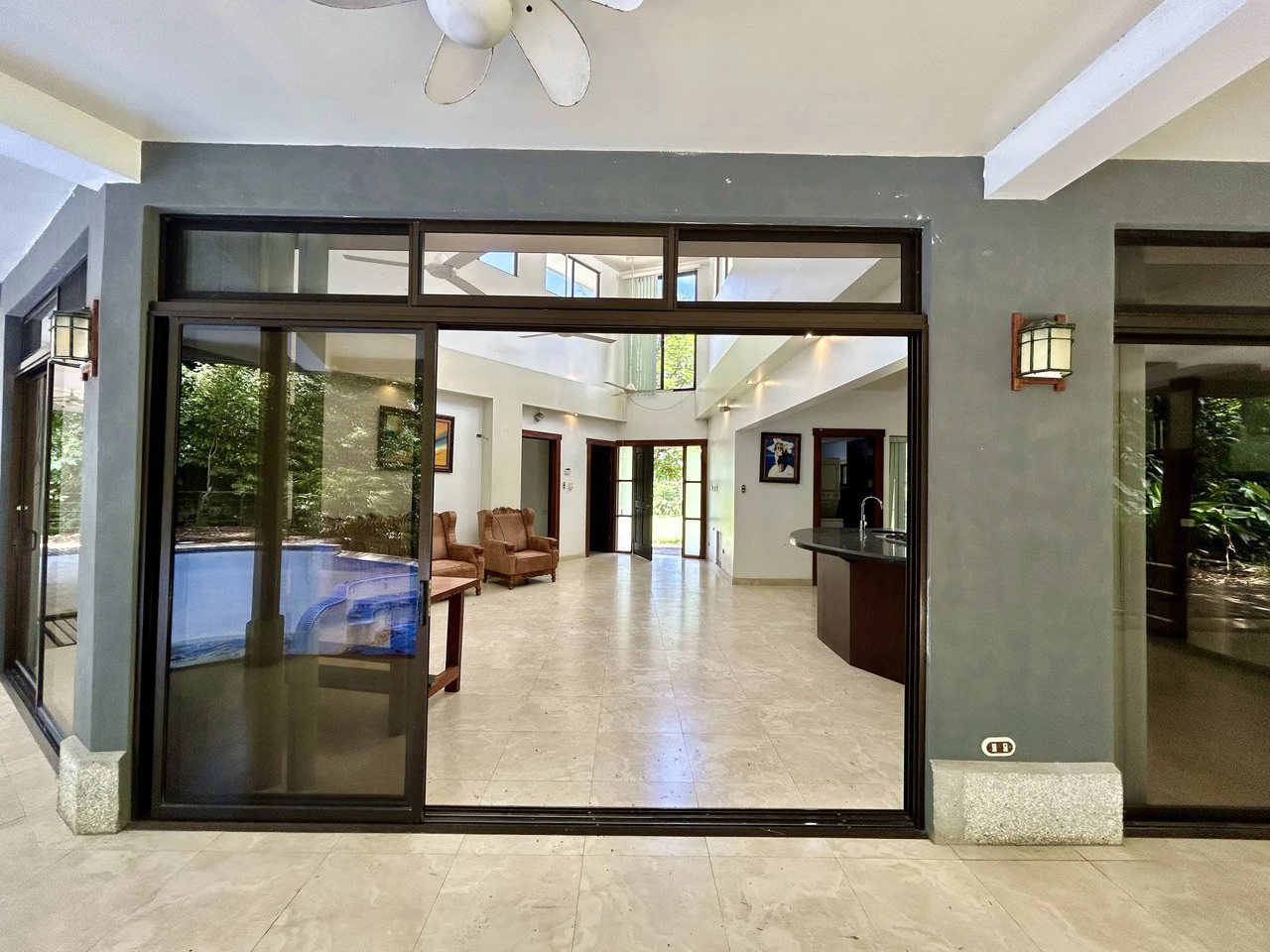 Fixer-Upper Home with an studio Office in Palmar Norte on a 7.58 Acres Property - Gallery image 14