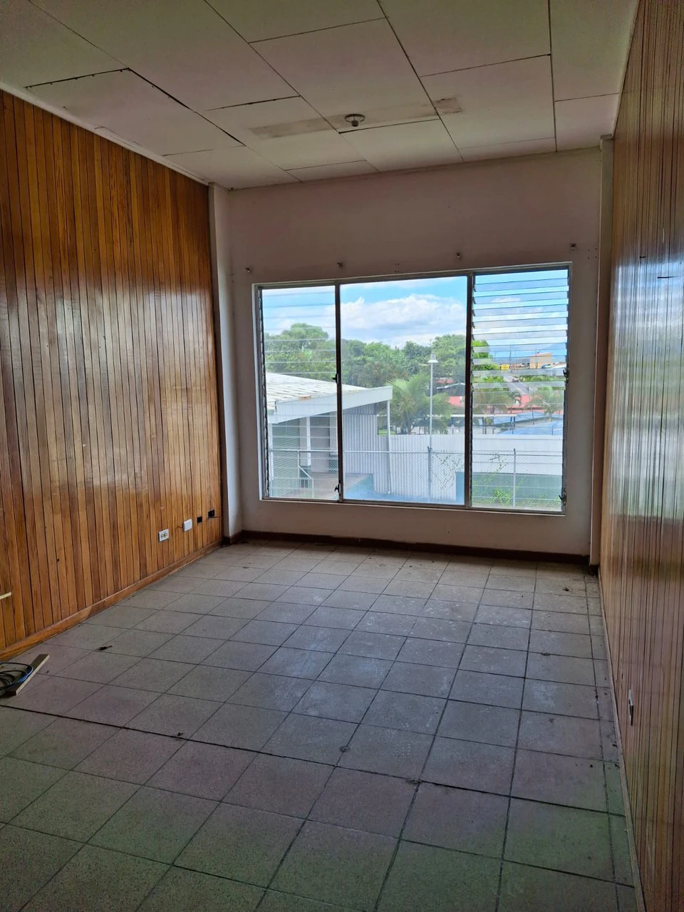 Warehouse For Sale in Grecia - Gallery image 12