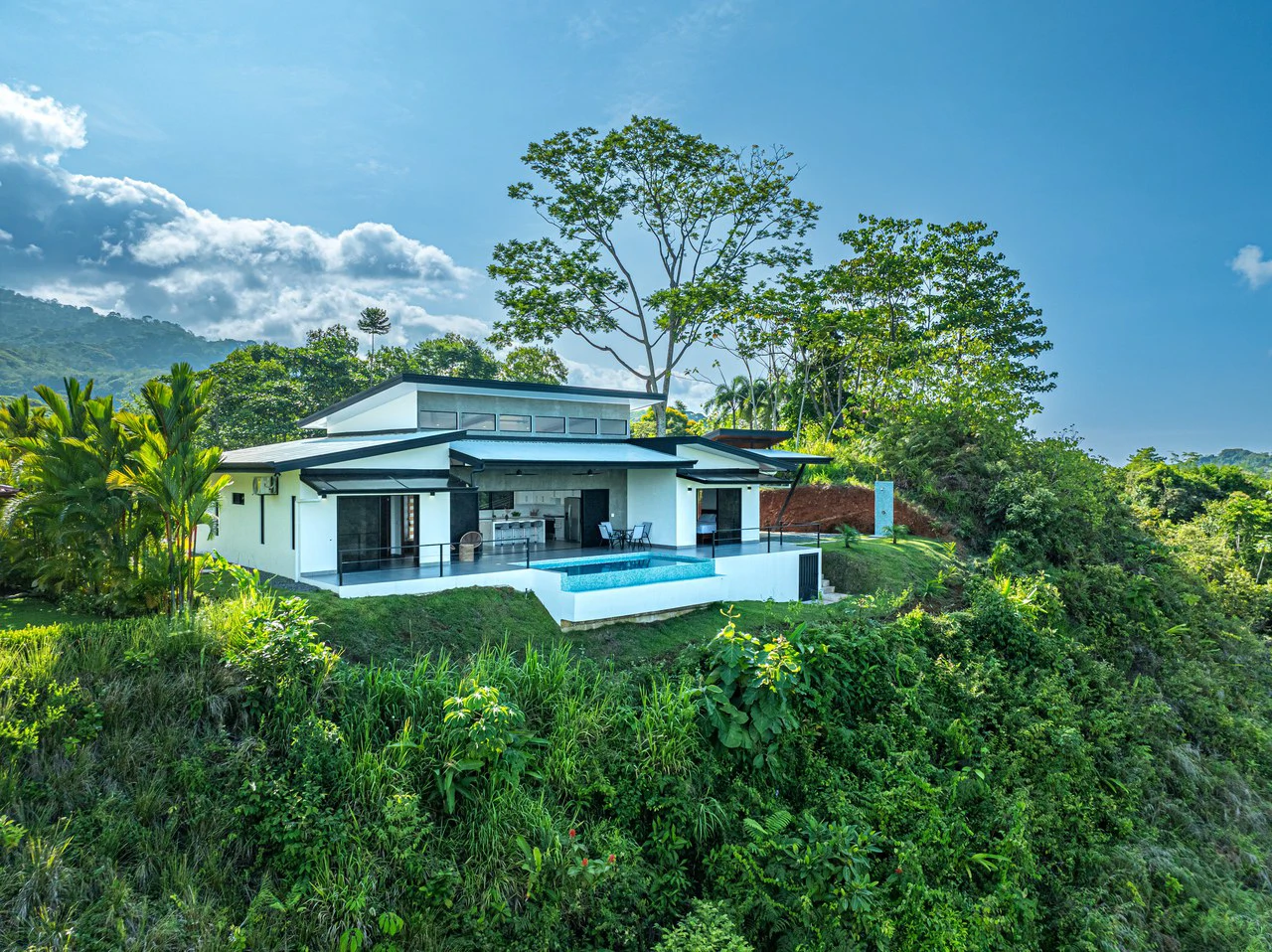 CHONTALES NEW VILLA WITH PANORAMIC OCEAN AND MOUNTAINS VIEWS: Mountain Villa For Sale in Ojochal - Gallery image 38