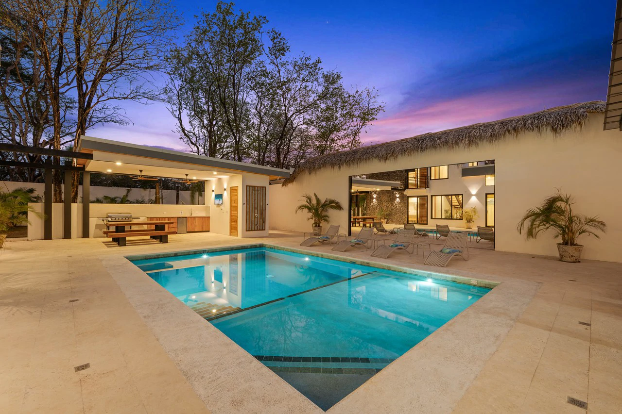 Casa Guacamaya Roja: Luxury Home in Playa Grande - Gallery image 44