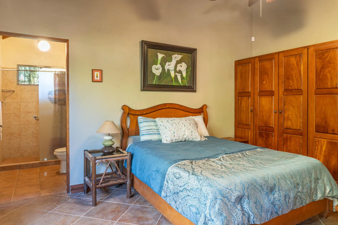 Casa Sereno: A Spacious Retreat Just Minutes From Town - photo 14