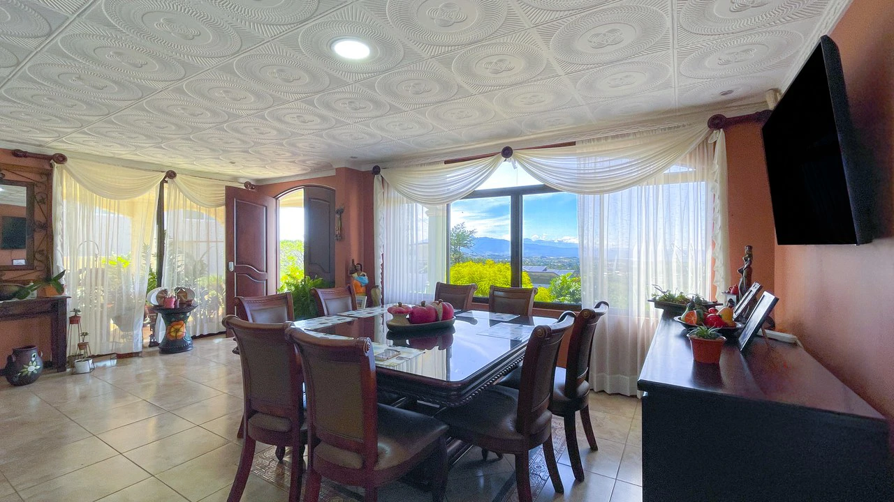 Spacious Home in Condominio El Roble – Cozy Spaces and Stunning Views - Gallery image 8