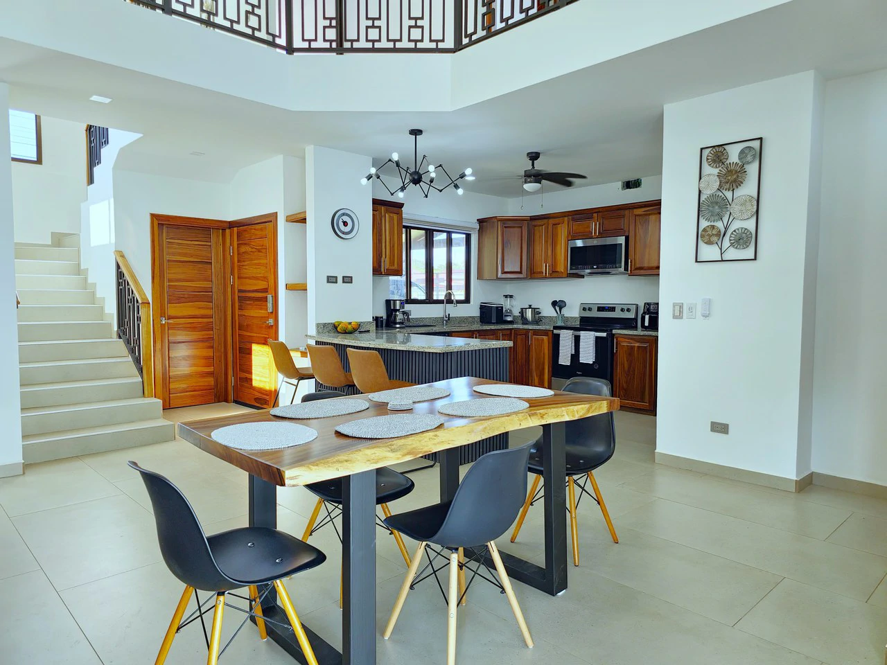 Price Reduced - Modern Oasis Near Uvita: Contemporary Living with Pool & Privacy - Gallery image 16