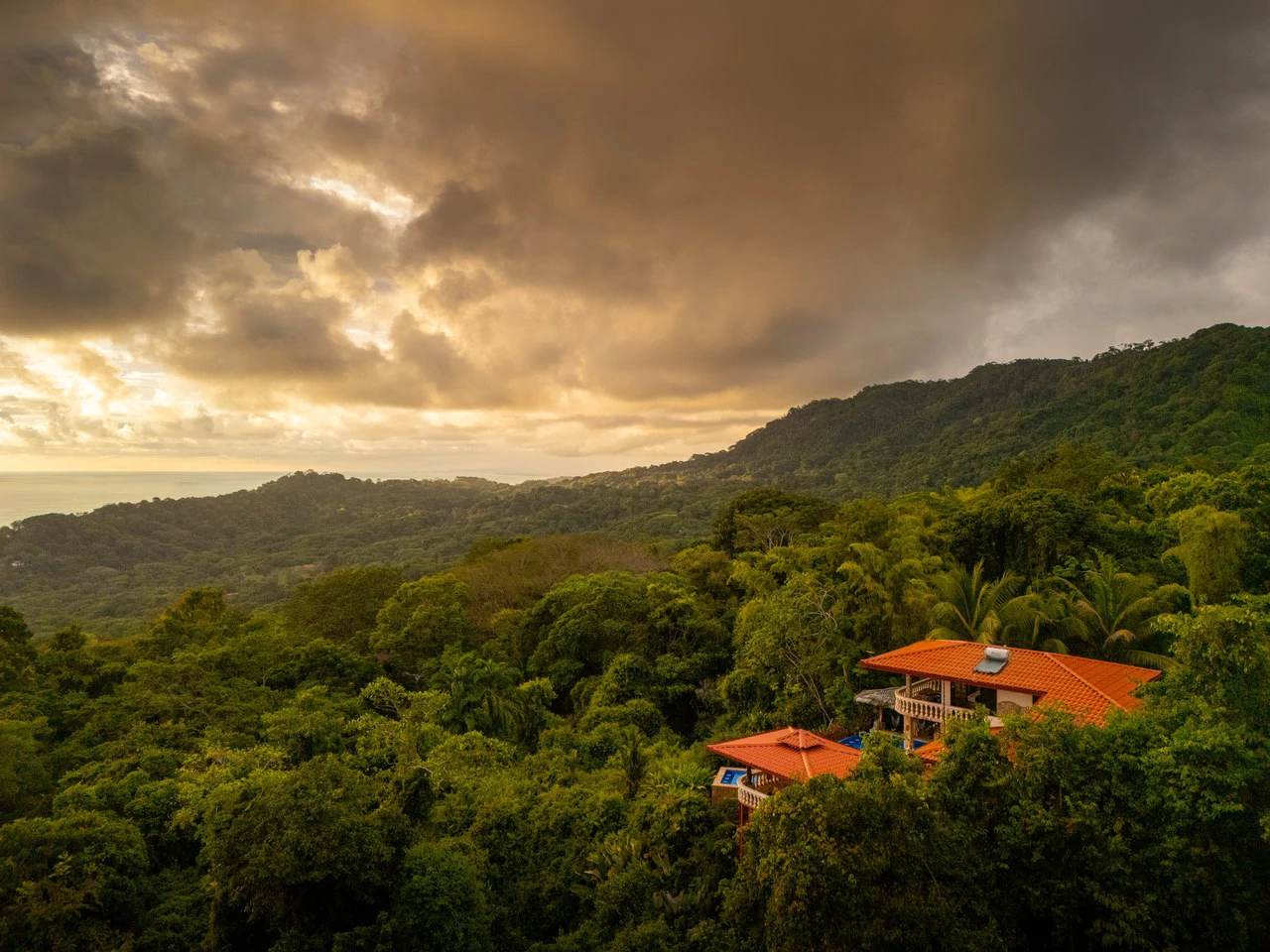 Mountain House For Sale in Escaleras - Gallery image 25