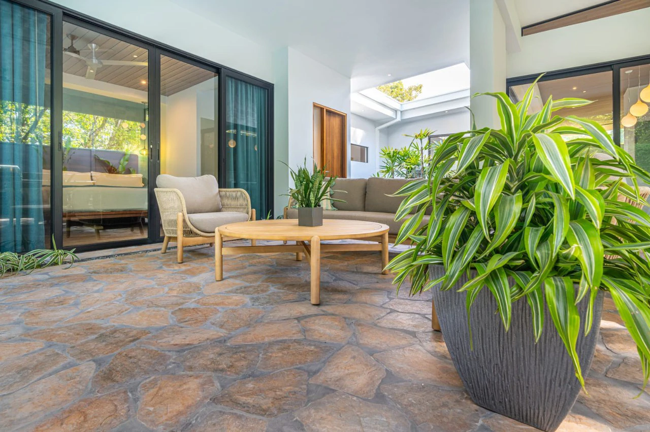 Amazing New Villa Cayman: Solar Powered and Walk to the Beach in Uvita! - Gallery image 24