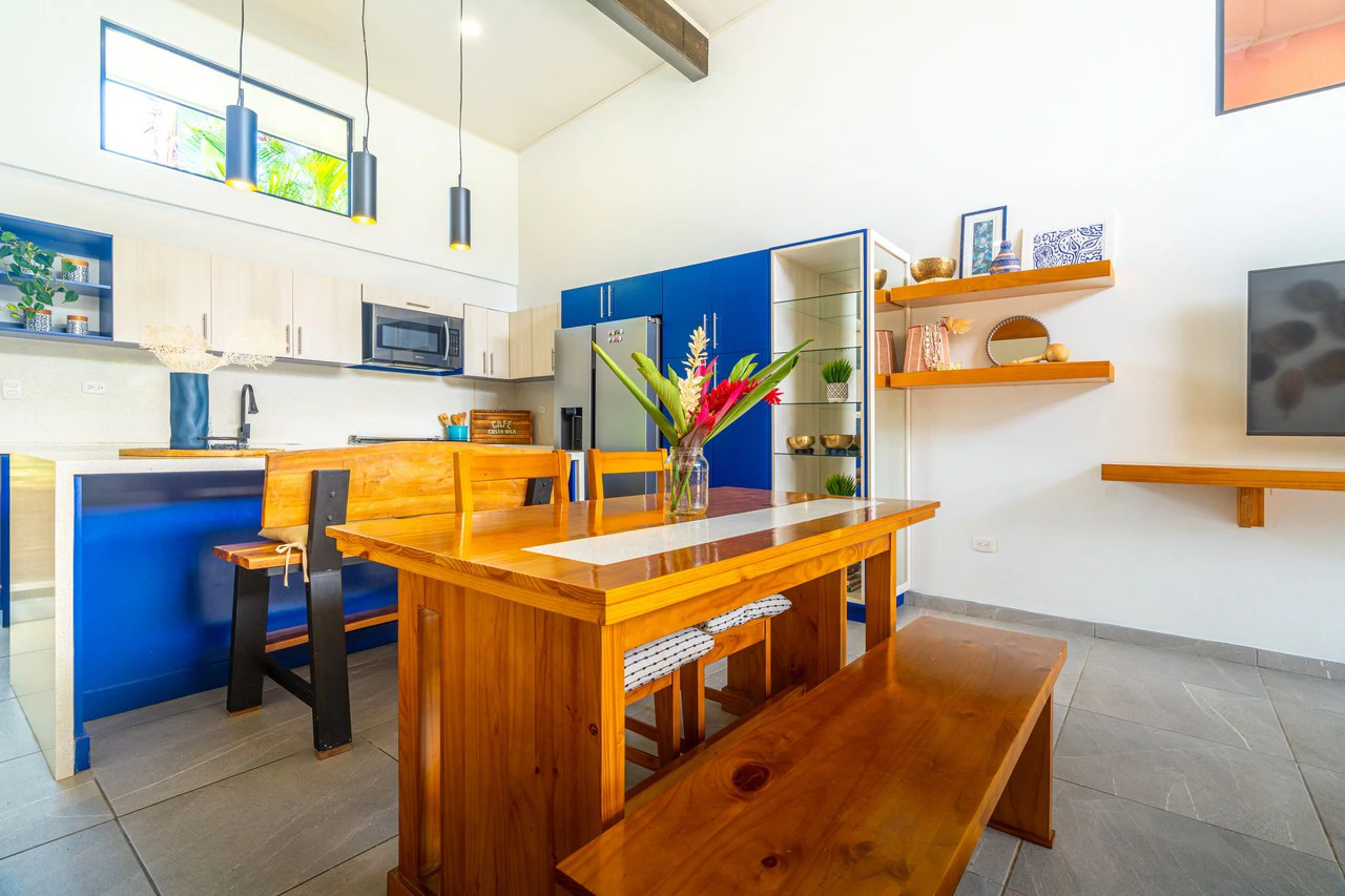Modern 3 Bedroom Home - Walking distance to it all! - Gallery image 41