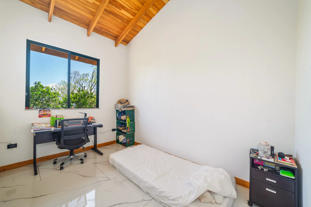 Altos de Socorro: Hilltop Farm with Expansive Ocean Views - Gallery image 19