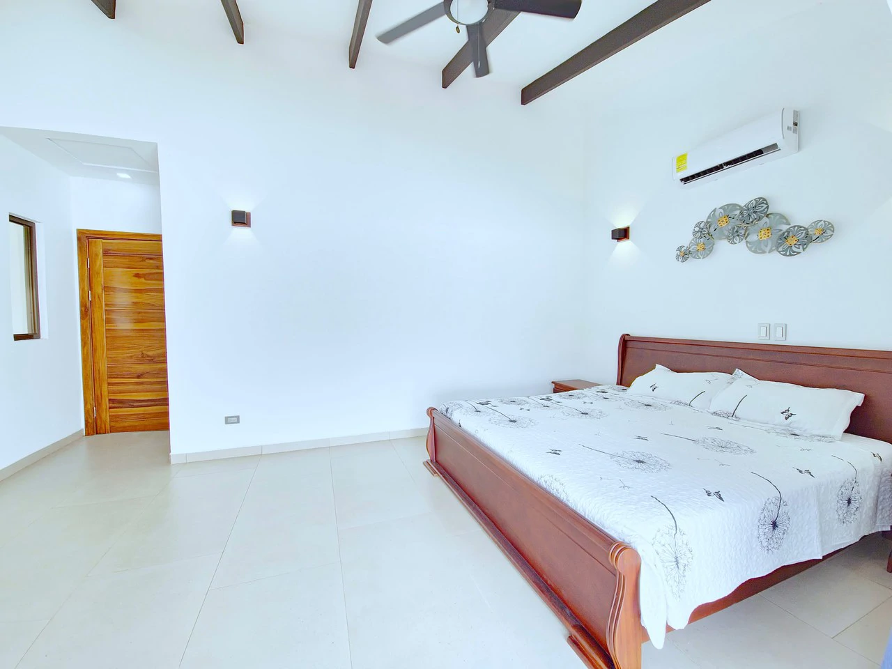 Price Reduced - Modern Oasis Near Uvita: Contemporary Living with Pool & Privacy - Gallery image 33