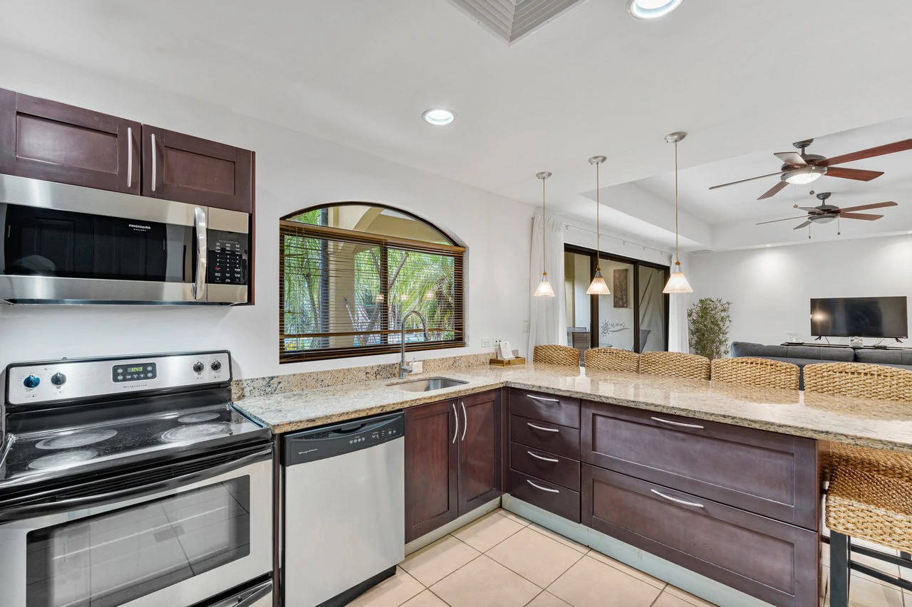 Casa Del Sol 25:  Beachside Condo in Playa Potrero. - Gallery image 6