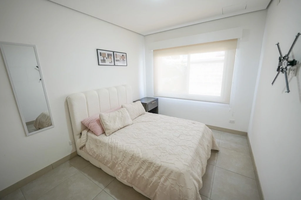 House For Sale in San Rafael - Gallery image 25