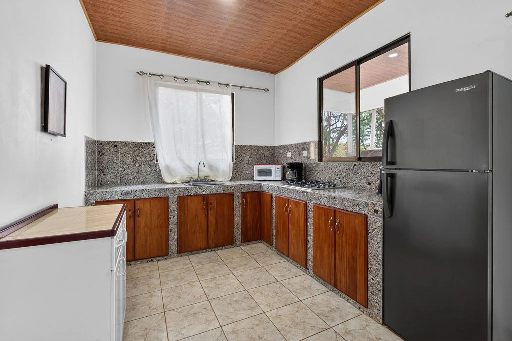 Villa Los Monos: High-Income 9-Unit Rental Property Near Playa Grande - Gallery image 42