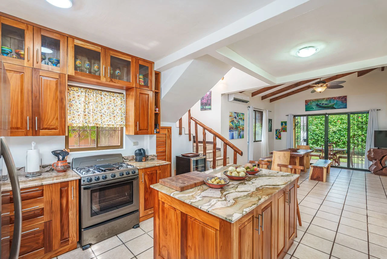 Iguana Villas #6: Upgraded, Furnished Villa Steps from Playa Blanca - Gallery image 21