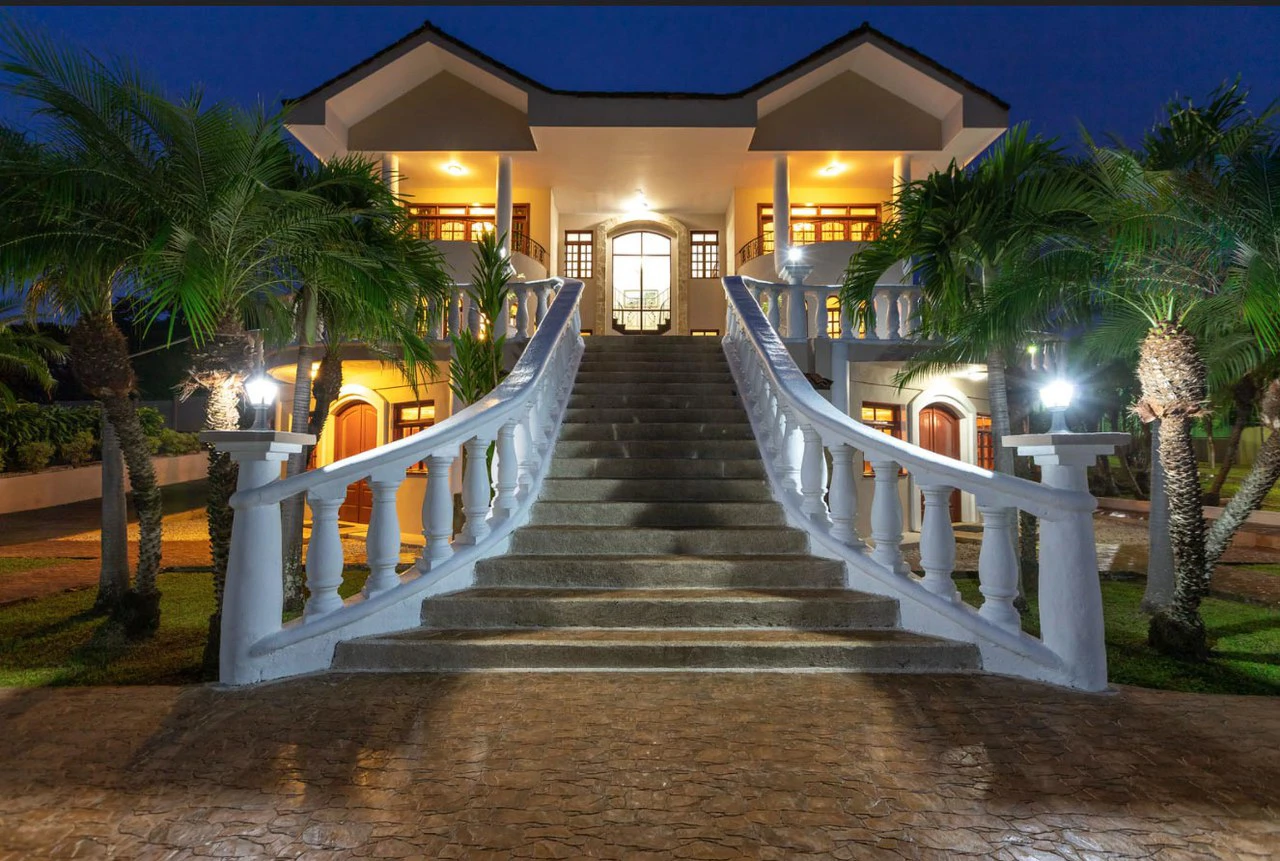 ID 3902:: Breathtaking Mountain View - Home for Sale - Gallery image 6