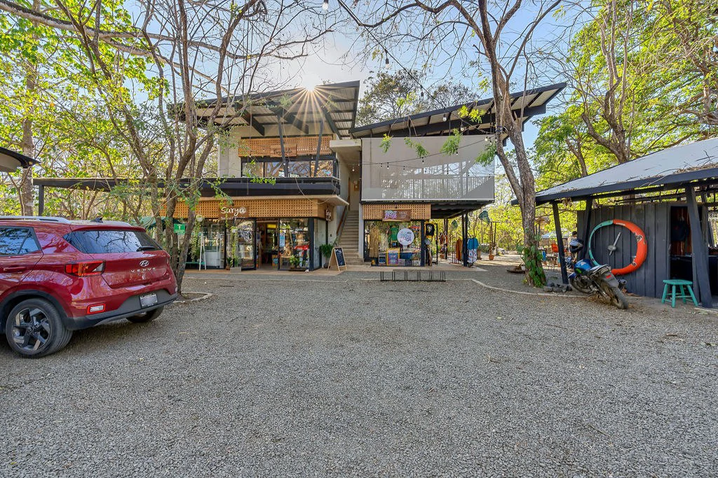 La Esquina de Avellanas: The Premier Commercial Plaza in Playa Avellanas, Costa Rica - Gallery image 4