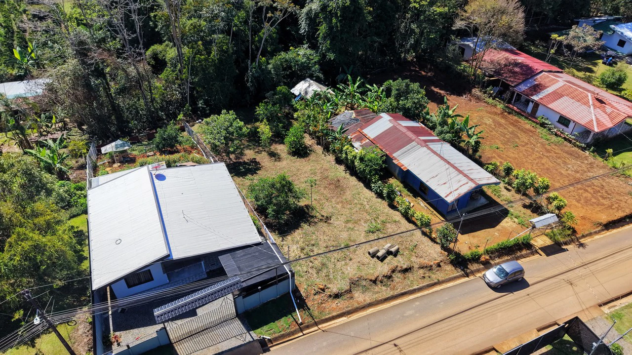 Countryside Home Construction Site For Sale in Santa Elena