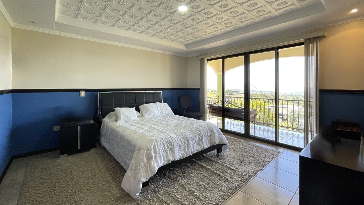 Spacious Home in Condominio El Roble – Cozy Spaces and Stunning Views - Gallery image 17
