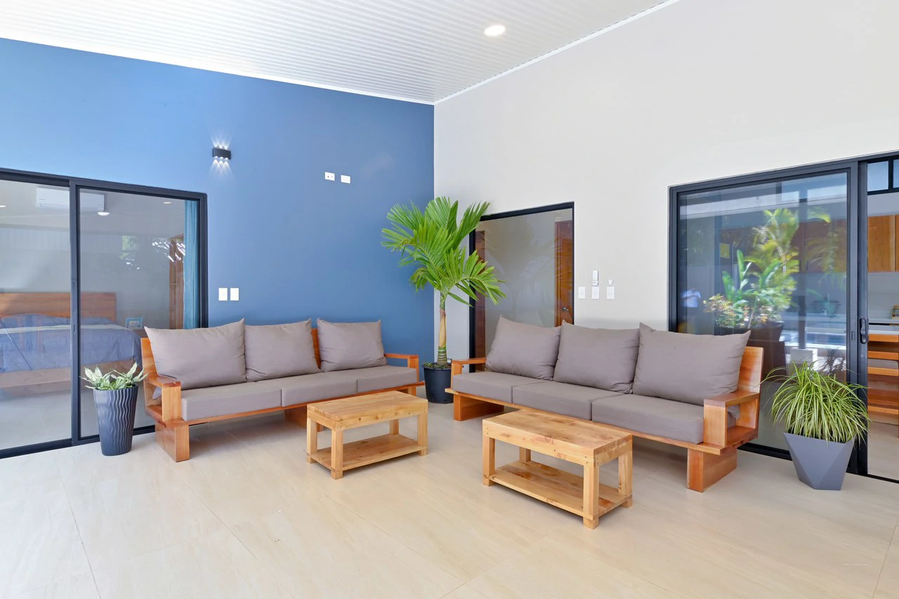 Modern Coastal Luxury: New 3-Bedroom Home Steps from South Pacific Beach: Near the Coast House For Sale in Uvita - Gallery image 4