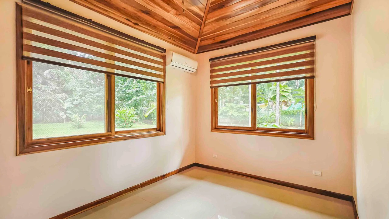 ID 765 - 3 Bd/2 Ba Home w/ Pool in Cahuita: Spacious, Well-Built Home on 5,128sqm Private Lot, 5 Minute Walk to Playa Grande, Cahuita - Gallery image 12