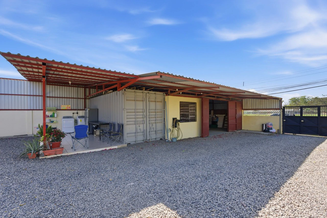 The Jewel of Sardinal: Income, Lifestyle, and Opportunity in One Exceptional Property - Gallery image 35