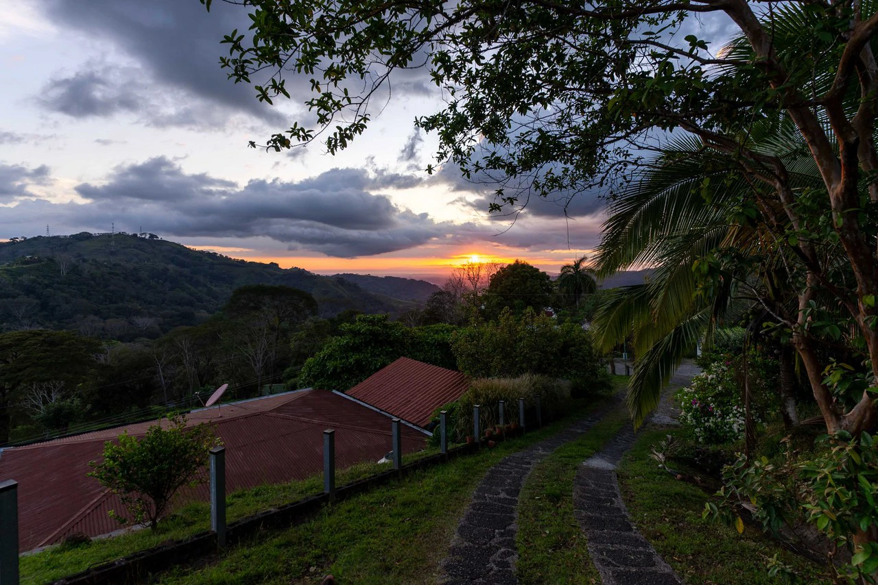 Country House in Desmonte, San Mateo: Tranquility and Nature - Gallery image 17