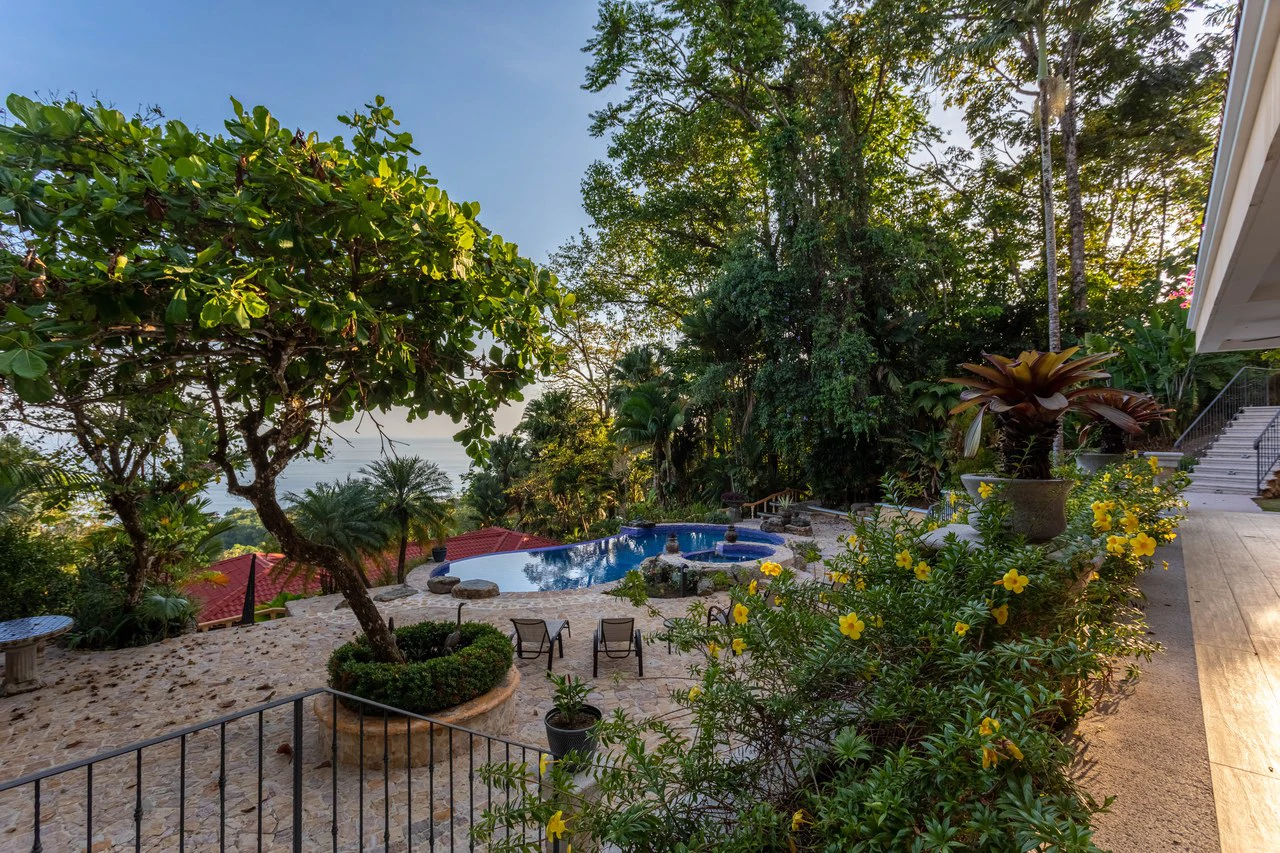 Nido Escondido Luxury Home in Private Community in Dominical - Gallery image 2