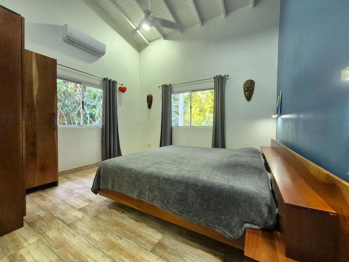 Casa Del Rio: Under Contract | Elegant Contemporary Tropical Home with Pool and Peaceful River Setting, Minutes from Sámara - Gallery image 20