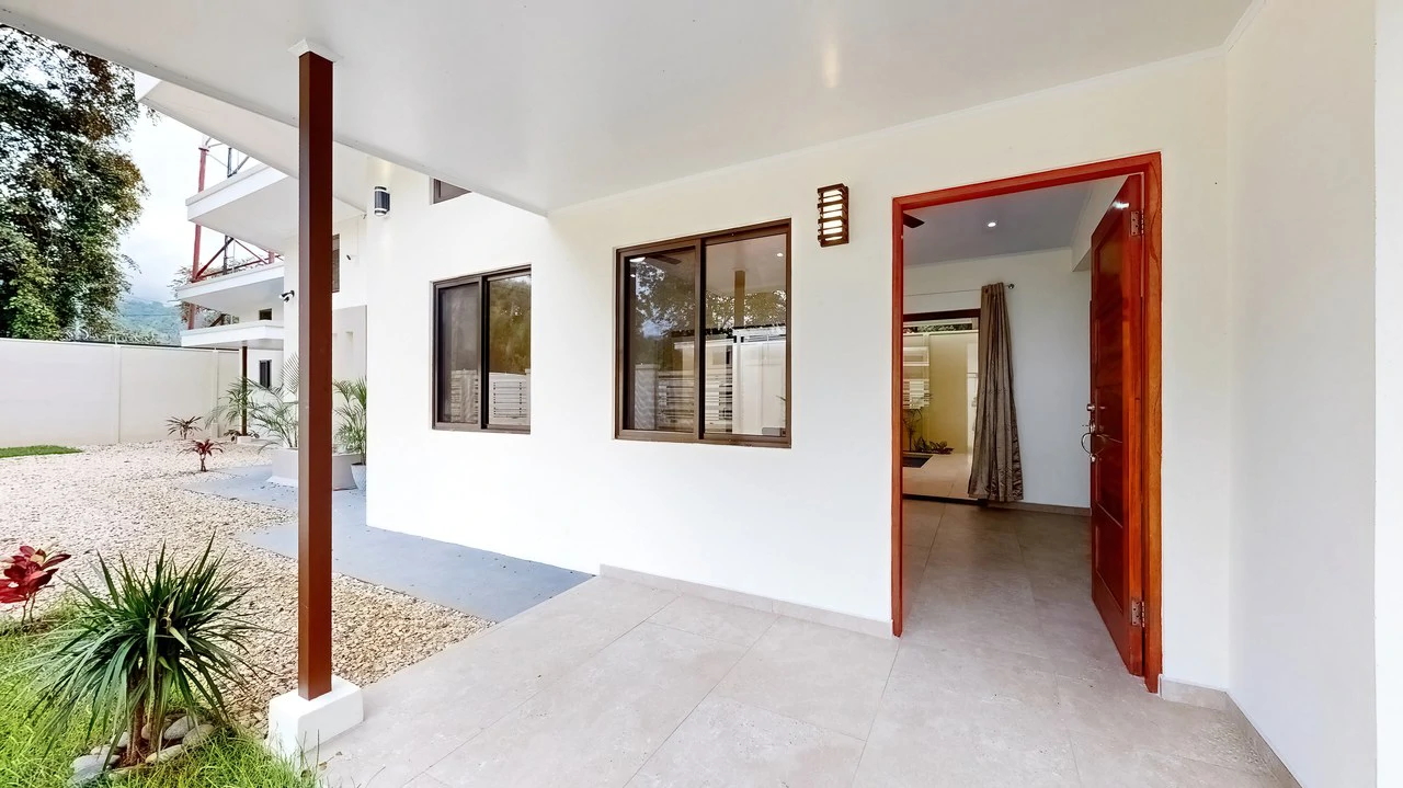 Modern 3-Bedroom Home Near Marino Ballena National Park – Central Uvita - Gallery image 16
