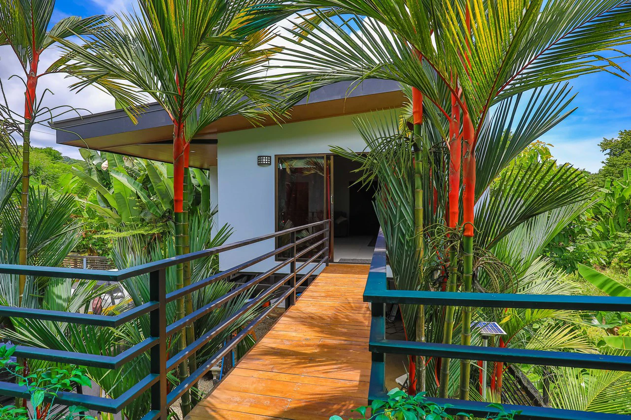 Apartment Hotel with Owners Suite, Fantastic Oportunity for Hostel in Uvita - Gallery image 27