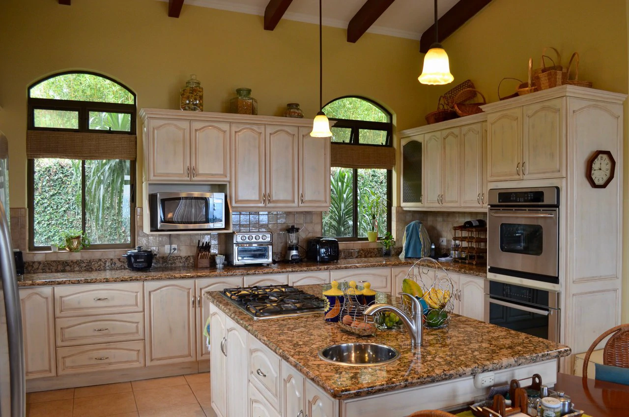 Mountain Condominium For Sale in Ciudad Colón - Gallery image 27