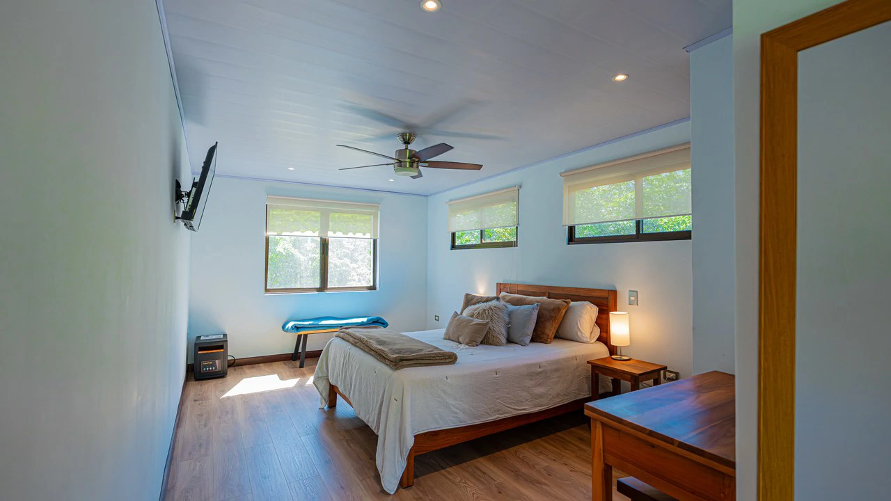 Riverfront Mushroom Farm & Private Waterfall Residence in Orosi - Gallery image 28