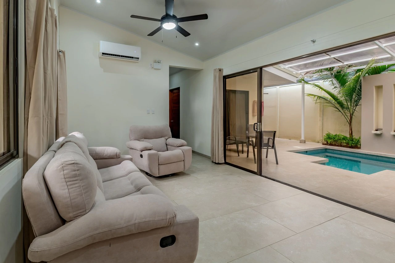 Modern 3-Bedroom Home Near Marino Ballena National Park – Central Uvita - Gallery image 4