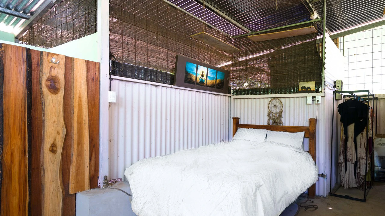 Mountain Mixed Use Building For Sale in Savegre - Gallery image 23