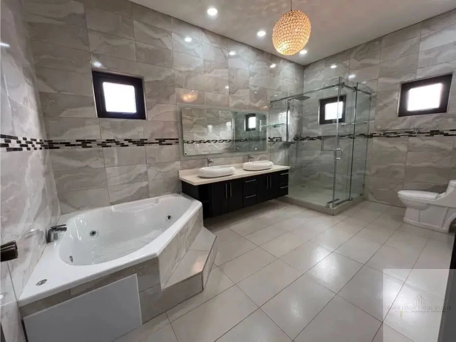 Beautiful Home in Colinas de Montealegre, Curridabat - Gallery image 37