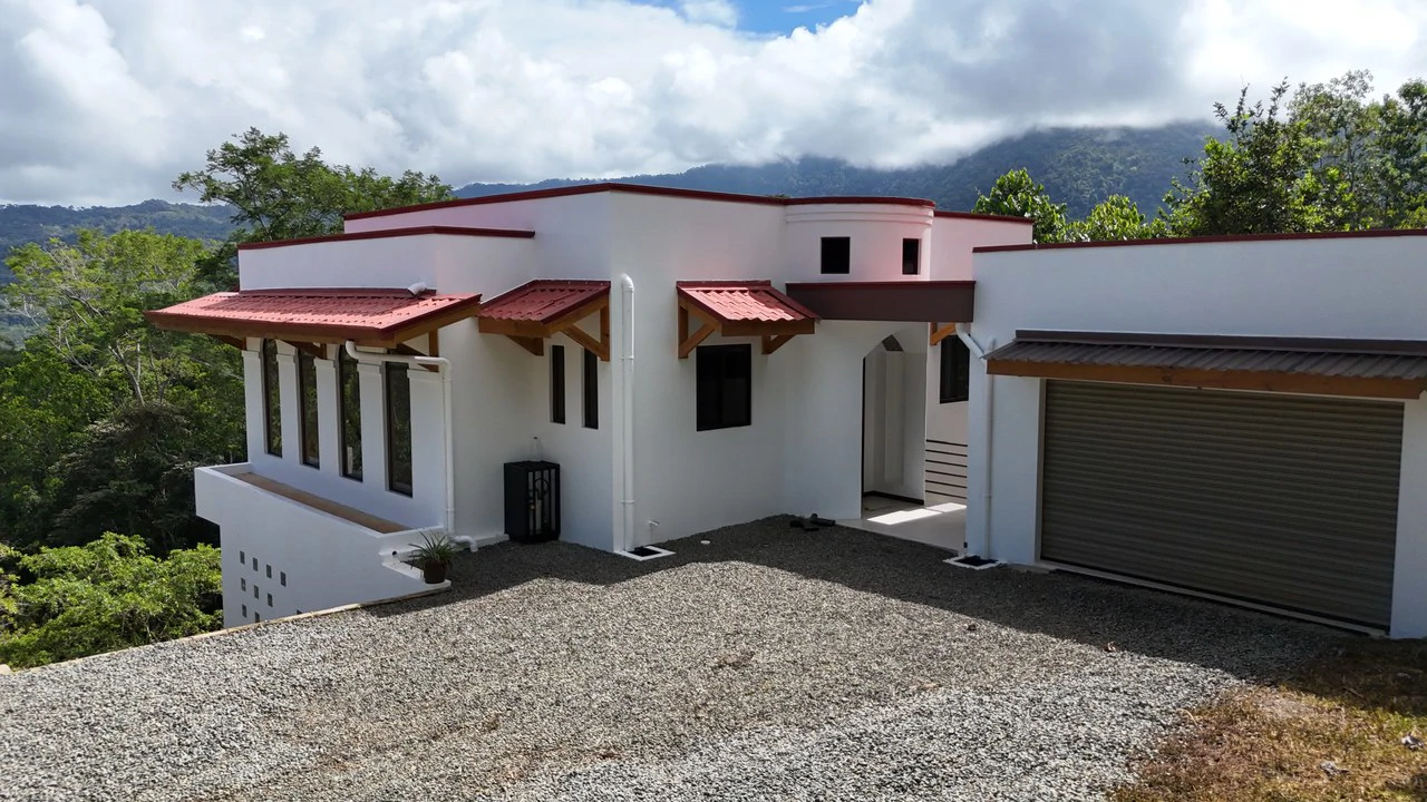 HOLOS Community Modern 2-Bedroom Mountain Home with Diamante Waterfall Views - photo 33