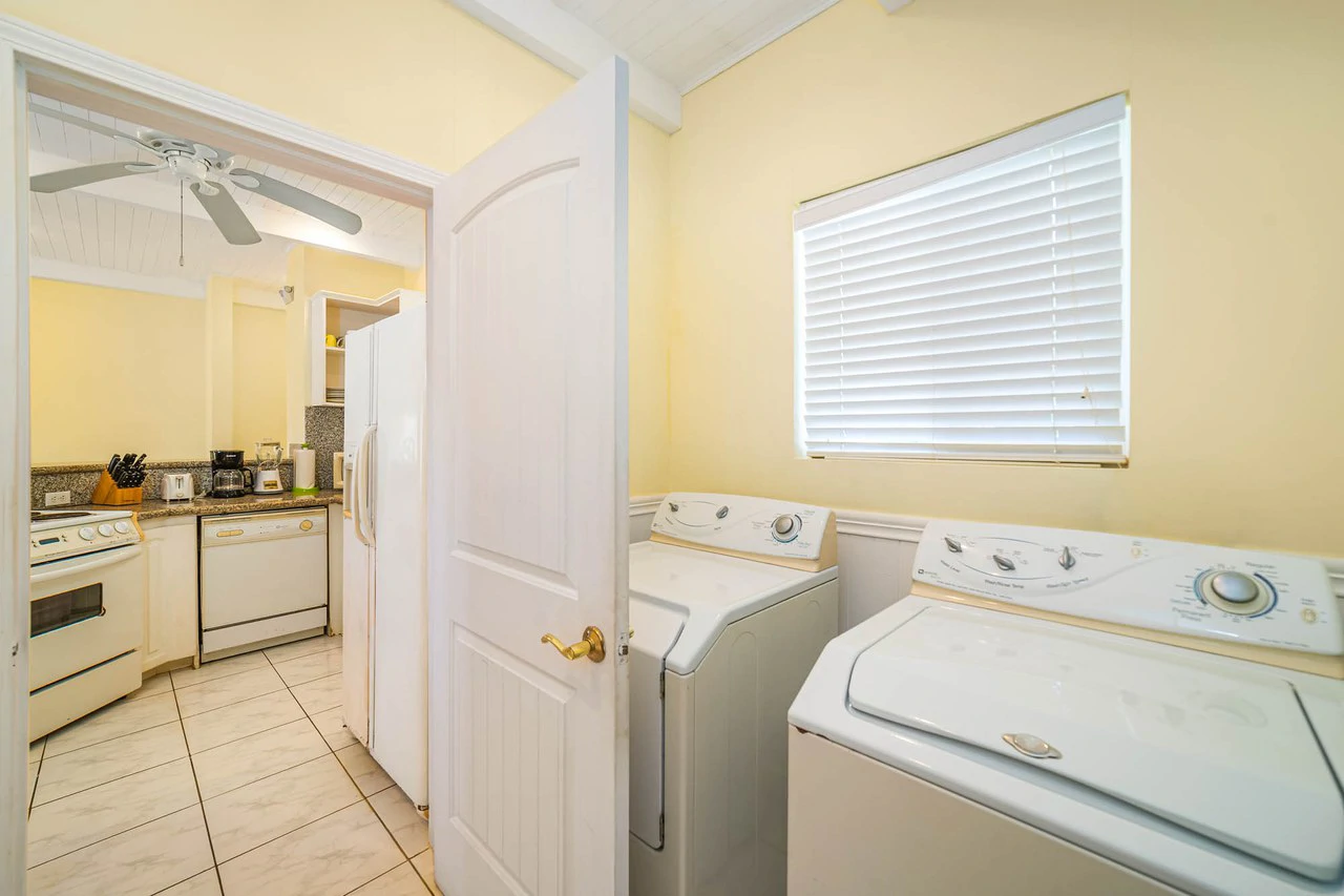 The Sanctuary #3: Ocean View Seaside Condo - Gallery image 14