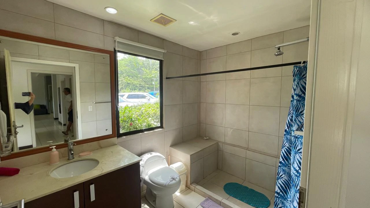 Condo Jaco Bay. Jaco Costa Rica: Near the Coast Apartment For Sale in Jacó - Gallery image 20