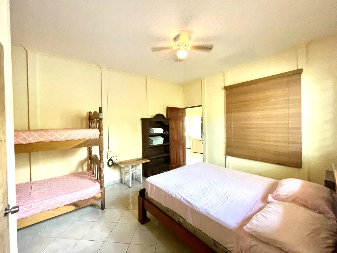 5 cabins and 2 bedrooms house with 2 pools - Multiplex for Sale in Tarcoles, Puntarenas Costa Rica - Gallery image 7