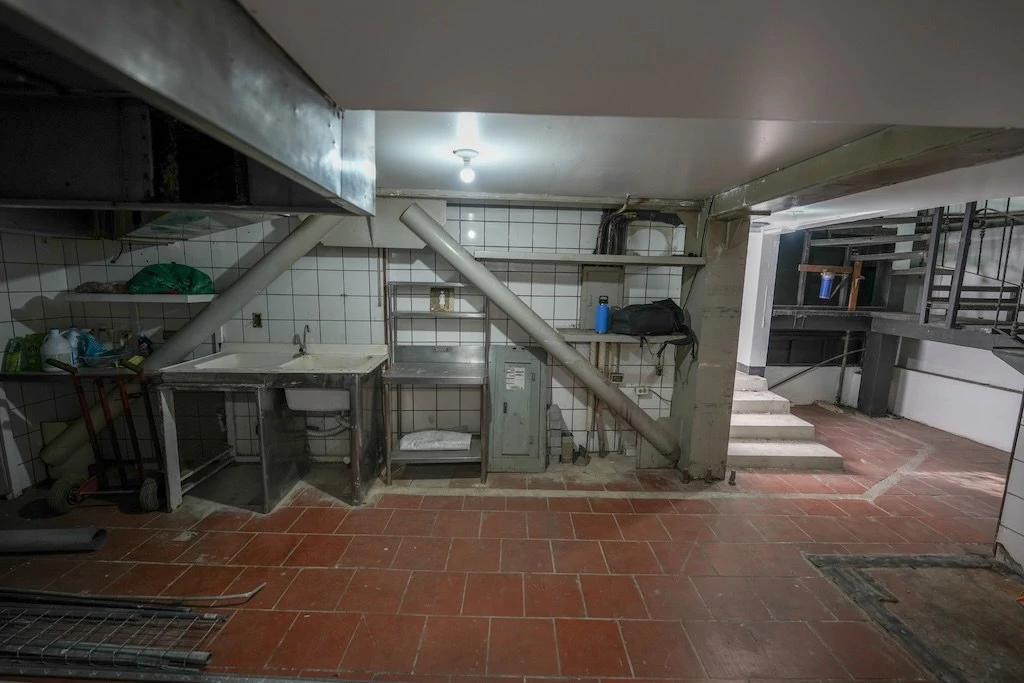 Bar/Nightclub For Sale in Amón - Gallery image 11