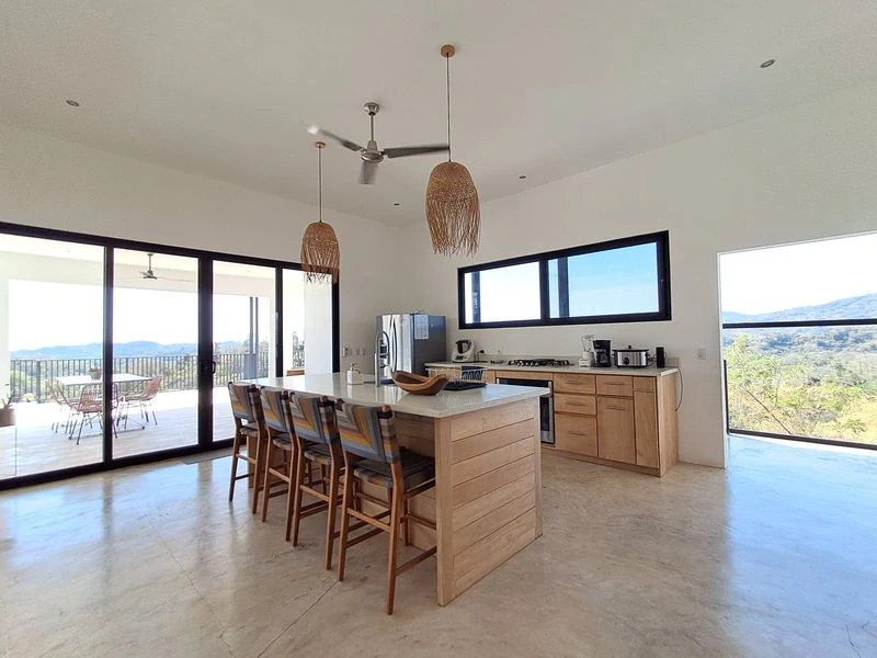 Casa Gostosa: Stunning Modern Home with Panoramic Views – 3 Bedrooms, Pool, and Peaceful Setting - Gallery image 7