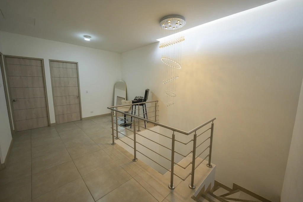 House For Sale in San Rafael - Gallery image 16