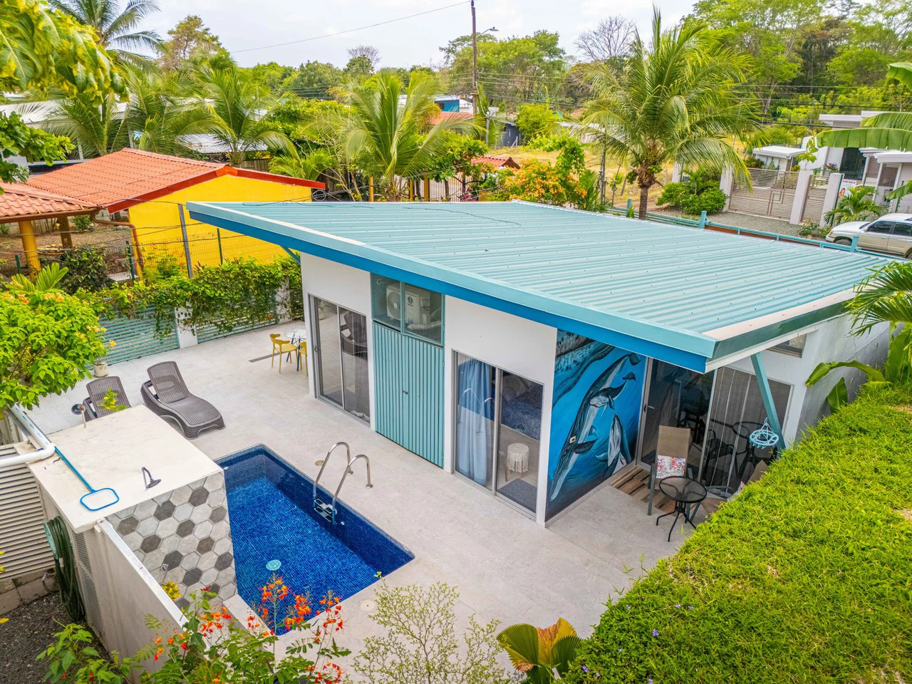 3 Bed Main Home with Two Rental Villas, Walk to Beach in Uvita! Fantastic Location! - Gallery image 4