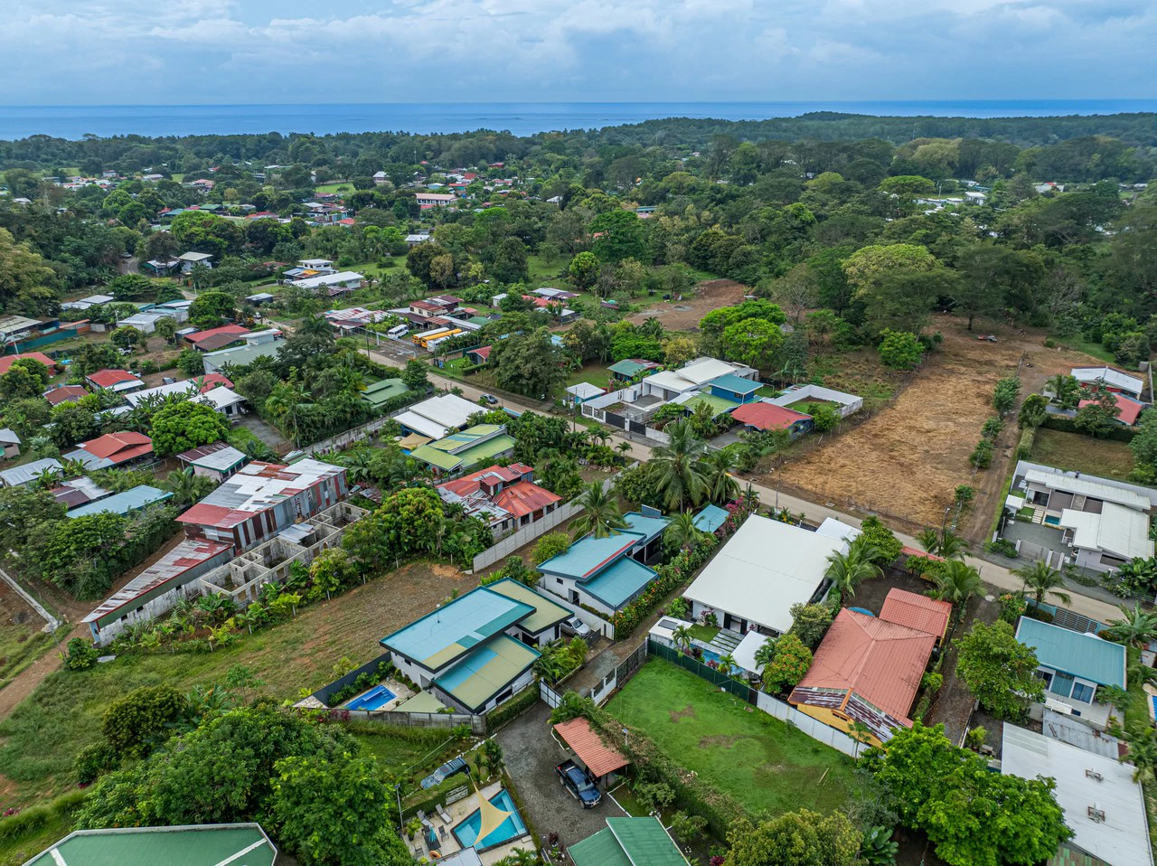Elegant Tropical Home | 5 Minutes from Marino National Park: Near the Coast House For Sale in Bahía Ballena - Gallery image 86