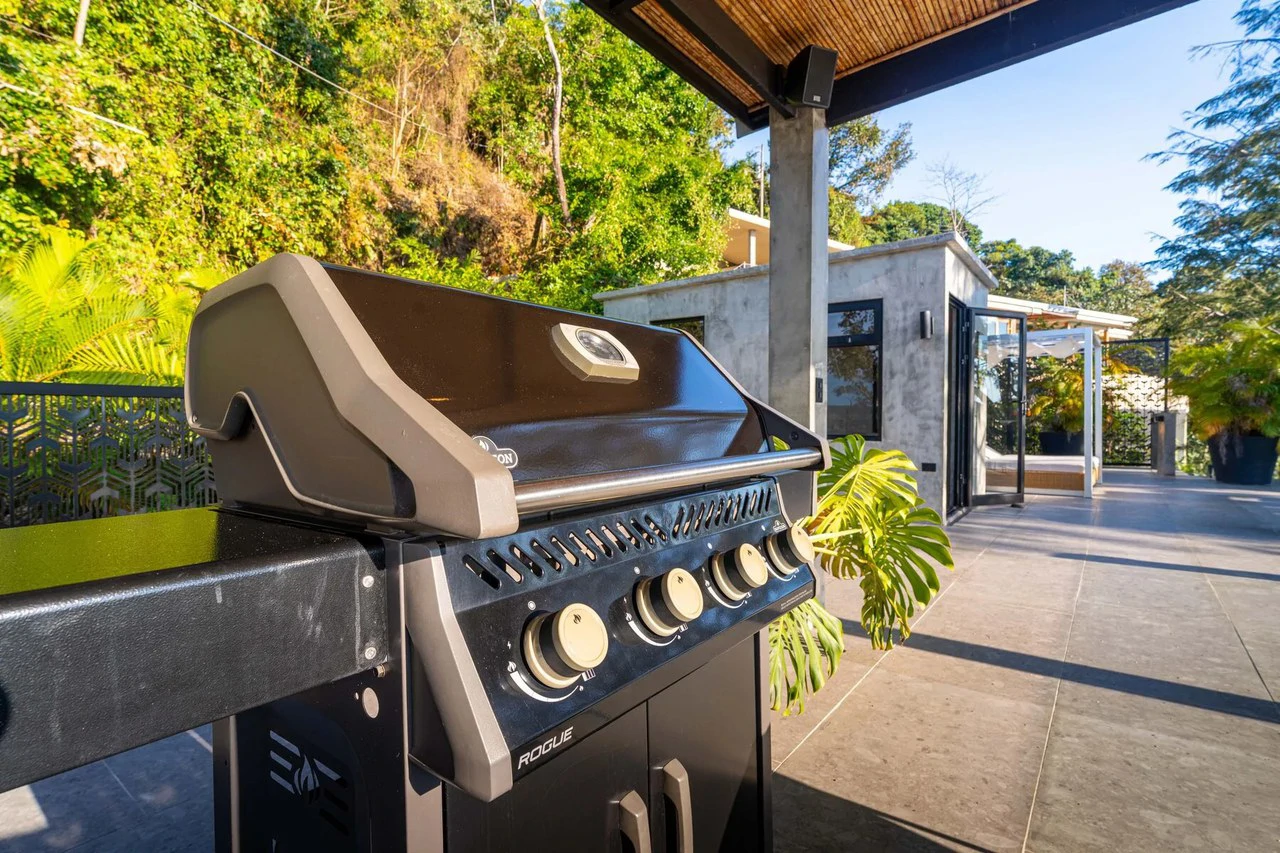 Casa Moon Diablo: Iconic Ocean View Luxury Estate with Infinity Pool, Rooftop Patio, Gym & Sauna in Manuel Antonio - Gallery image 68