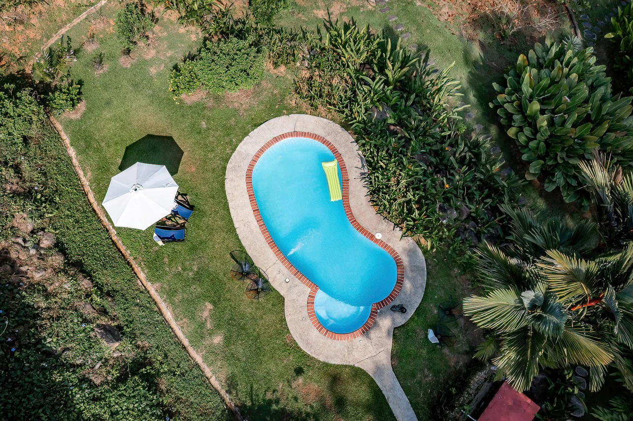 A TRANQUIL HAVEN: PRIME INVESTMENT OPPORTUNITY IN UVITA'S LUSH RIVER ENCLAVE: Mountain Hotel/Resort/Hostel For Sale in Uvita - Gallery image 59