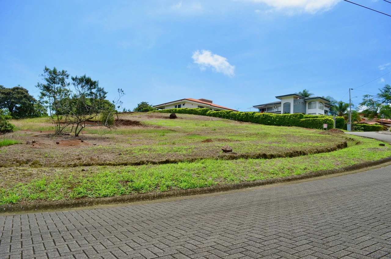 Countryside and Mountain Home Construction Site For Sale in Alajuela