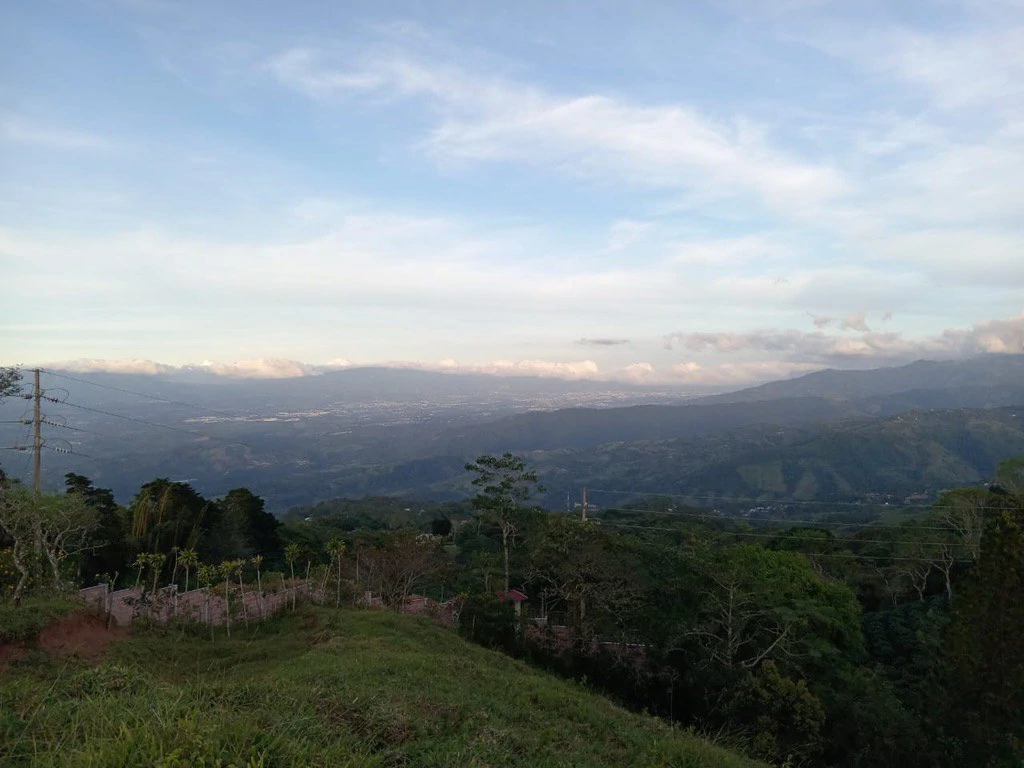 CAPTIVATING OCEAN AND PANORAMIC MOUNTAIN VIEW FINCA IN PURISCAL - Gallery image 13