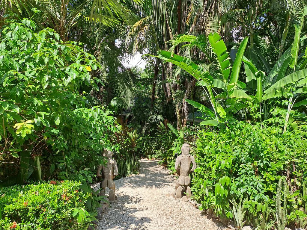 Samara Jungle Boutique Hotel: When Elegant & Romantic Bungalows Seamlessly Blend Into Nature's Bounty. - Gallery image 15