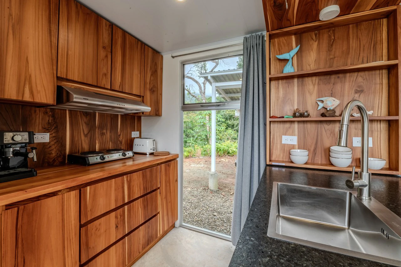 Ocean View Home in Portasol, 2 Bed, 1 Bath, Pool, Private Waterfall & Extra Building Site: Mountain House For Sale in Portalon - Gallery image 7